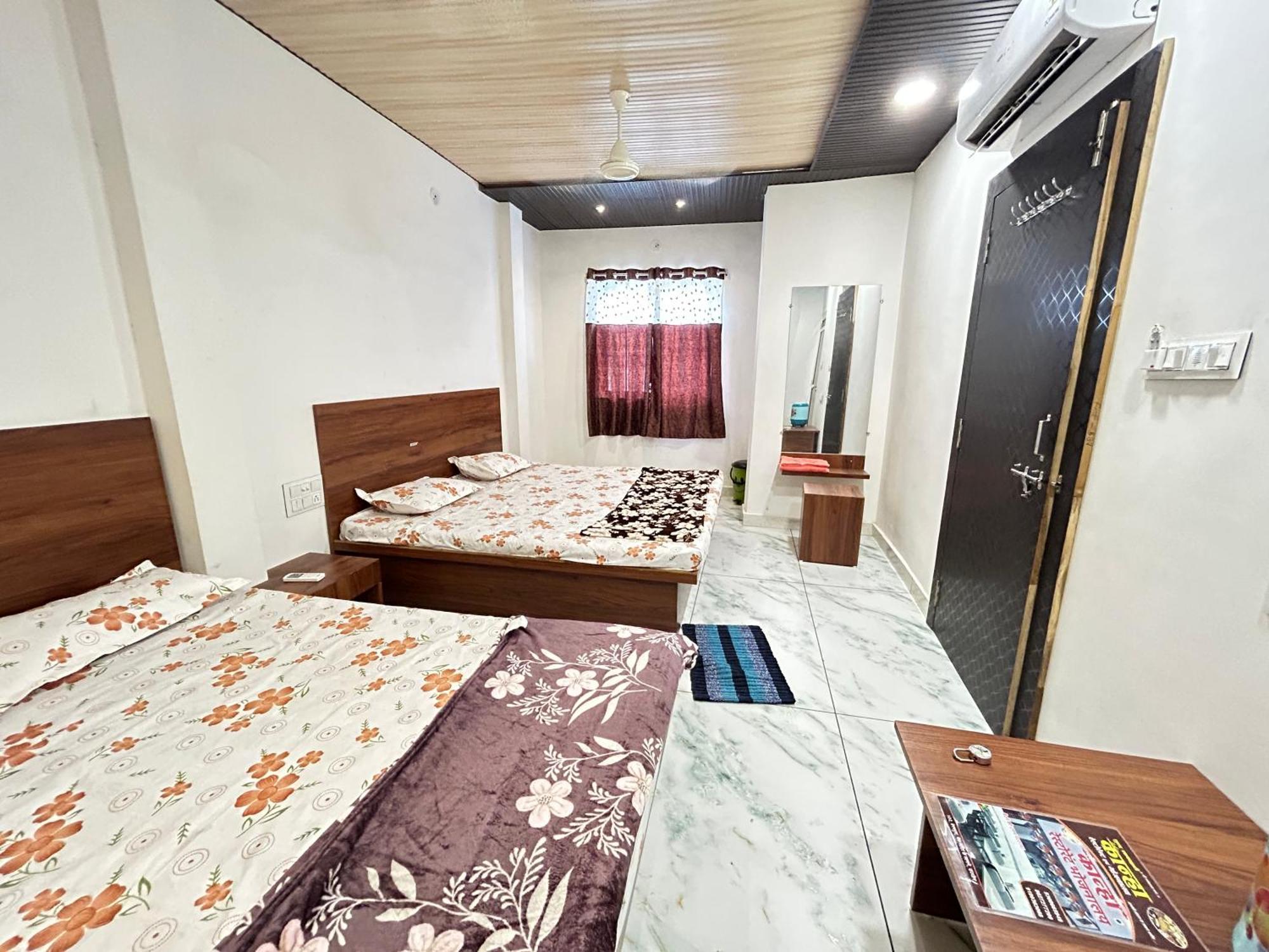 Hotel Shree Sidhi Vinayak Ujjain Esterno foto