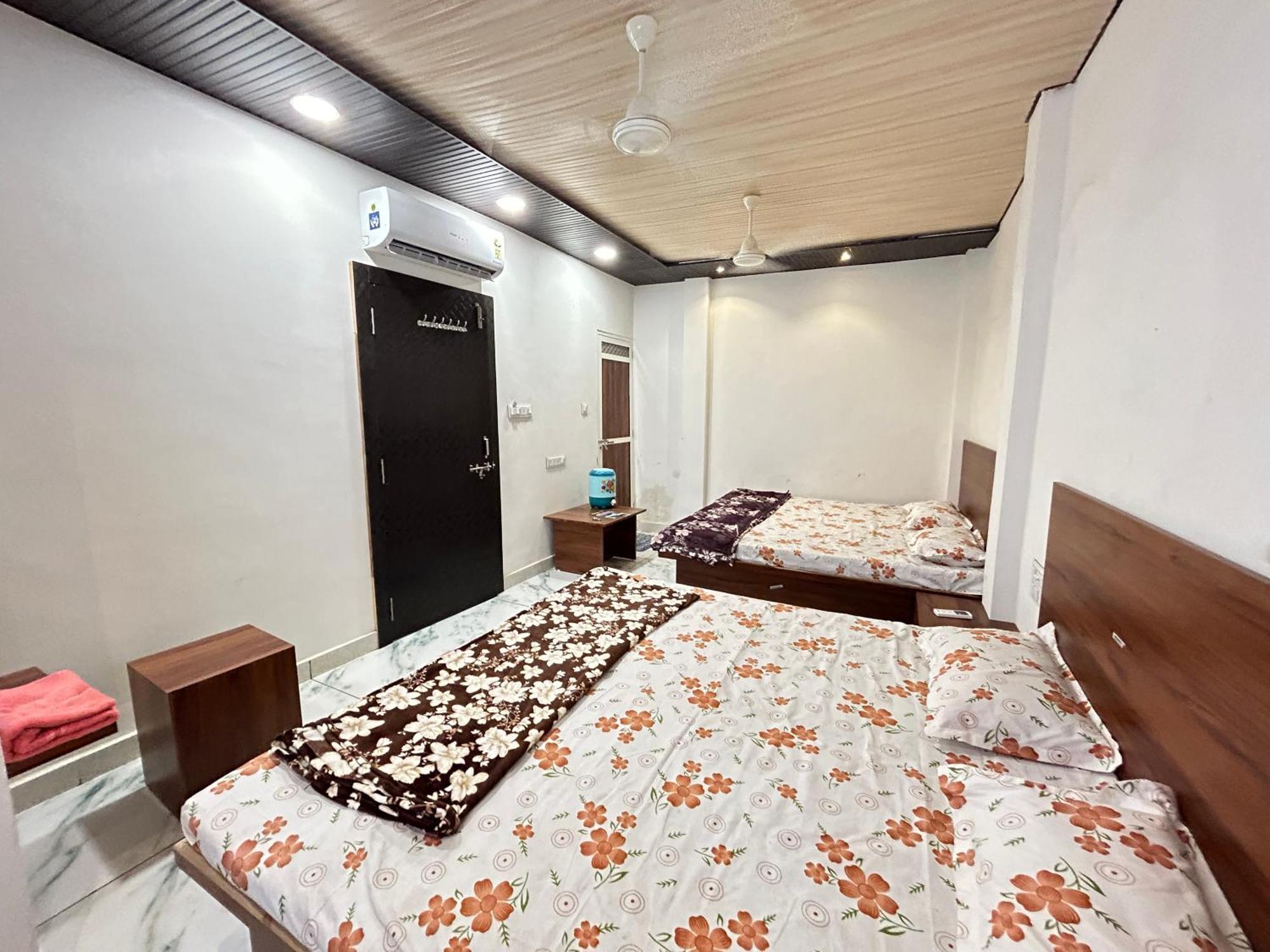 Hotel Shree Sidhi Vinayak Ujjain Esterno foto